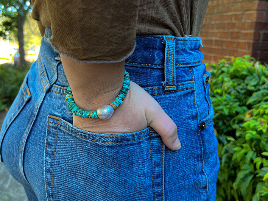 Turquoise_Bracelet,Turquoise,Heishi_cut_stones,Baroque_Pearl,Sterling_Silver,Blue_green_bracelet,Handmade,Timeless_style,Gifts_for_Her,Mother's_Day_Gifts,Gemstone_Bracelet,Heishi_bracelet,Pearl_bracelet