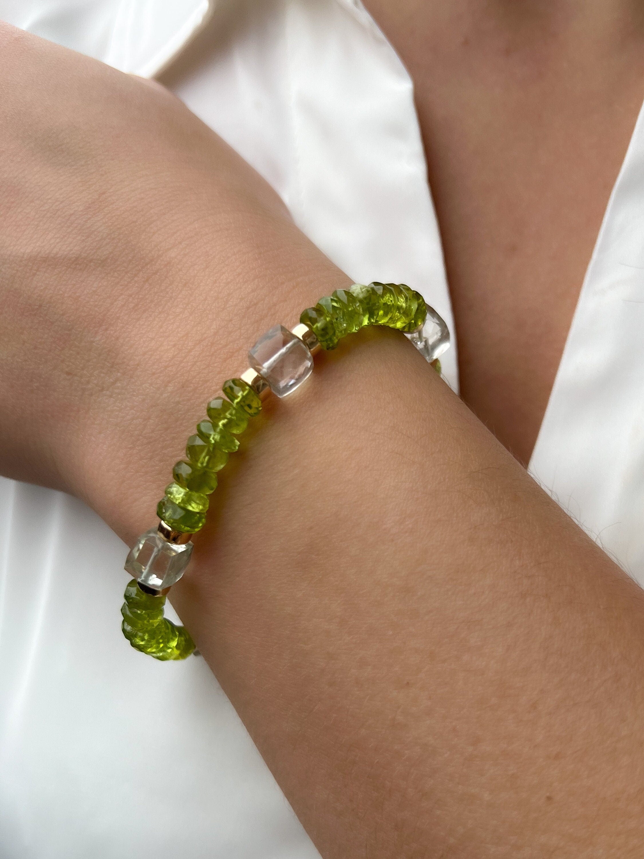 Natural_Gemstones,Gemstone_bracelet,Green_Amethyst,Green_bracelet,Peridot_Bracelet,Peridot_and_Gold,August_Birthstone,Popular_style,Boho_bracelets,Mom_gift,Handmade,Artisan_Bracelet,Amethyst_colors