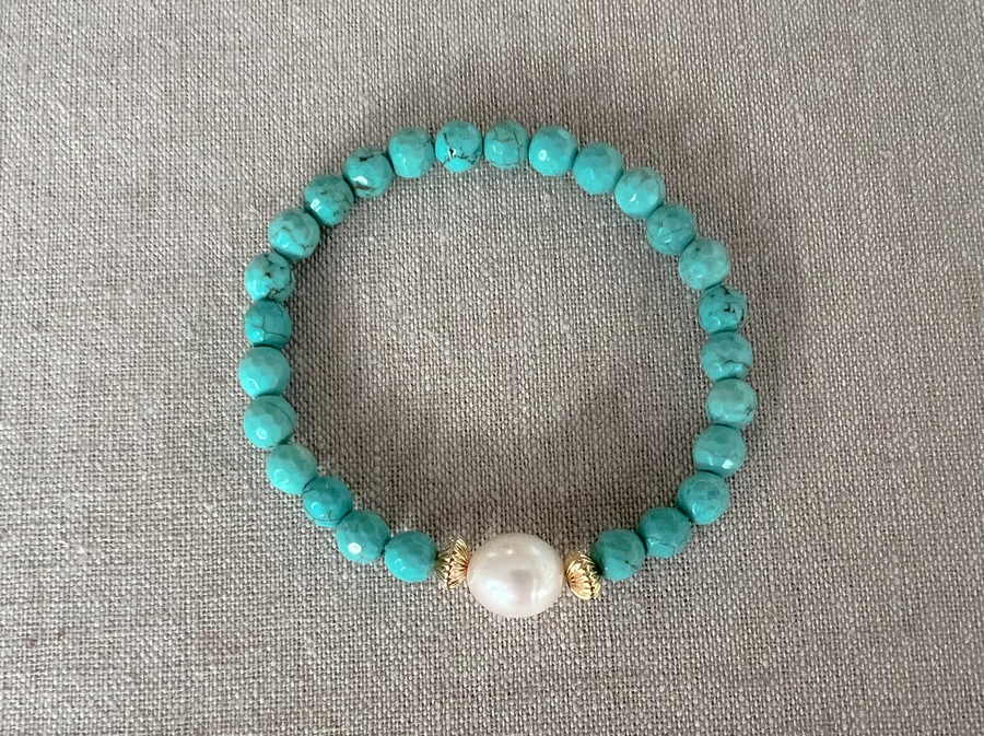 Turquoise Bracelet with Freshwater Rice Pearl Accent