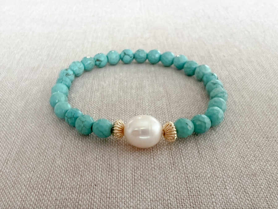 Turquoise Bracelet with Freshwater Rice Pearl Accent