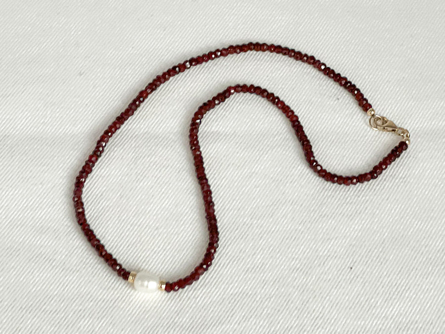 Garnet Necklace with Rice Pearl Accent