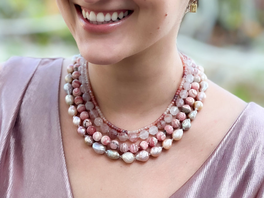 Statement_Necklace,Rhodochrosite,Gemstone_Necklace,Baroque_Pearls,Pearl_Necklace,Moonstone,Natural_Crystal,Pink_Necklace,Gift_She_Will_Love,Mom_Gift,Handmade_necklace,Classic_style,Short_Necklace