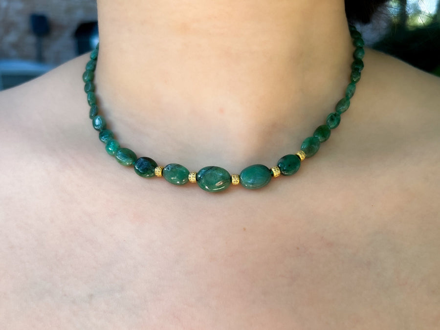 Natural_Gemstones,Emeralds,Emerald_Necklace,Gemstone_Necklace,May_Birthstone,Birthstone_Jewelry,Handmade_necklace,Diamond_pave_accent,Gift_She_will_Love,Timeless_Necklaces,Classic_Style,Gift_for_Mom,Emeralds_and_Gold